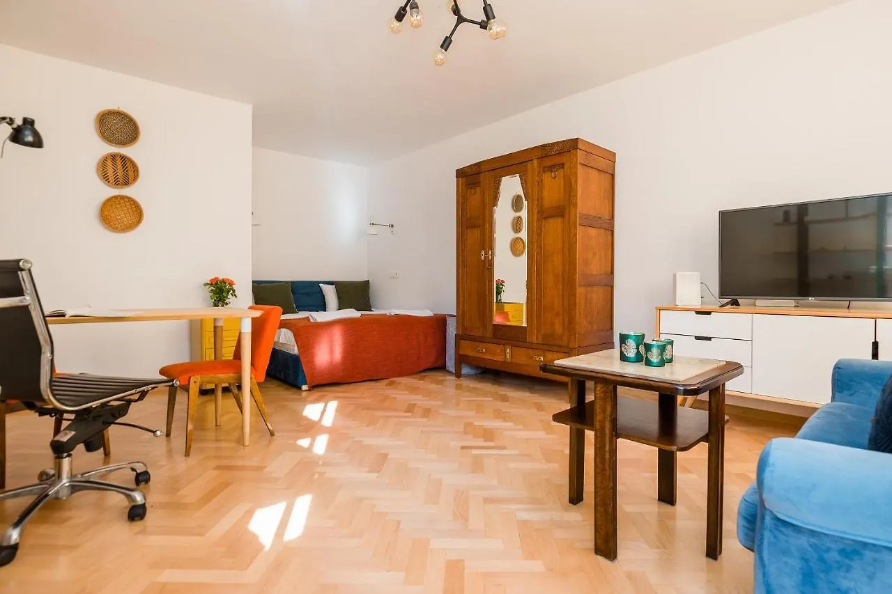Shortstaypoland Bieniewicka Warsaw 0*,  Poland
